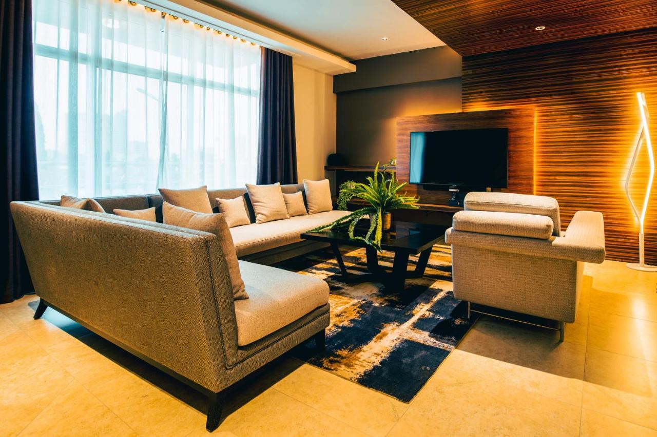 Blackwood Boutique Hotel And Apartments Дар-ес-Салам Екстер'єр фото