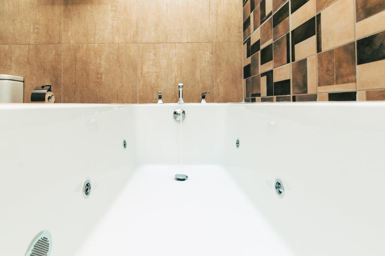 Blackwood Boutique Hotel And Apartments Дар-ес-Салам Екстер'єр фото